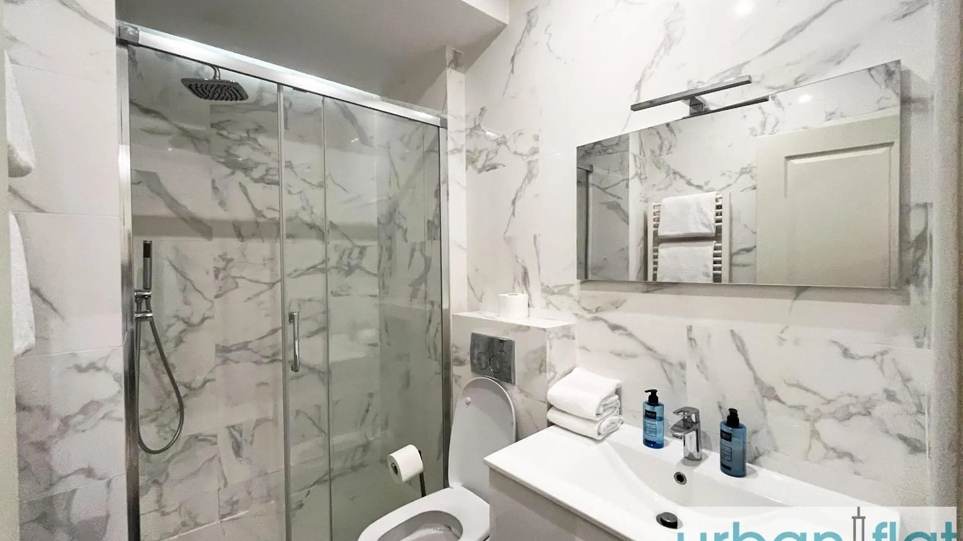 Апартаменты Urban Flat 60 - Sublime Parisian Flat In Париж