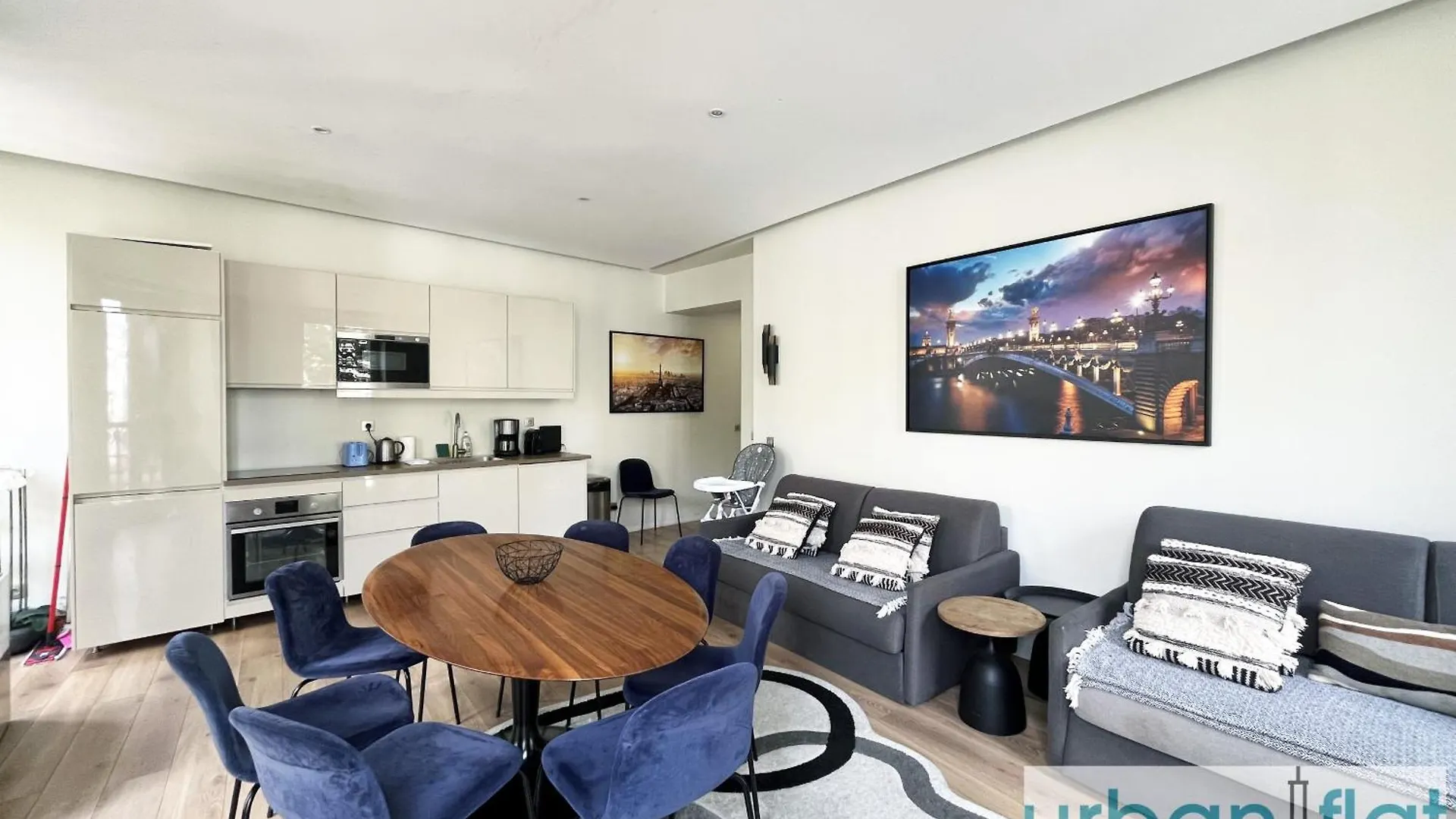 Апартаменты Urban Flat 60 - Sublime Parisian Flat In Париж